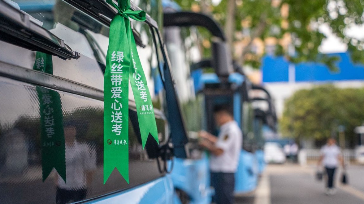 護航高考 | “綠絲帶”送考護考，濟寧公交集團為考生當好專職司機