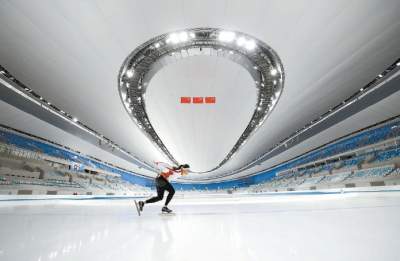 北京冬奥会国家速滑馆“冰丝带”如何织就