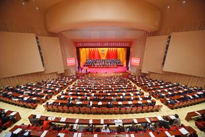 济宁市政协十三届五次会议隆重开幕