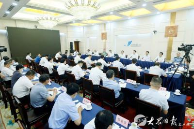 濟南遙墻機場二期改擴建工程建設推進會舉行
