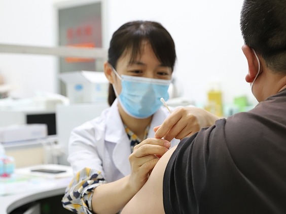 怎么区分流感和新冠？疫苗怎么选？专家谈流感季如何科学应对