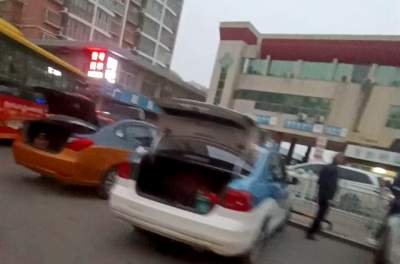 占道、遮挡车牌 济宁汽车站周边出租车违规运营被投诉