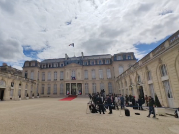 独家视频丨习近平同法国总统马克龙举行会谈